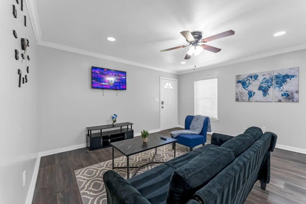 Family Friendly 2bdrm-walk To At&t/cowboys Stadium * Arlington