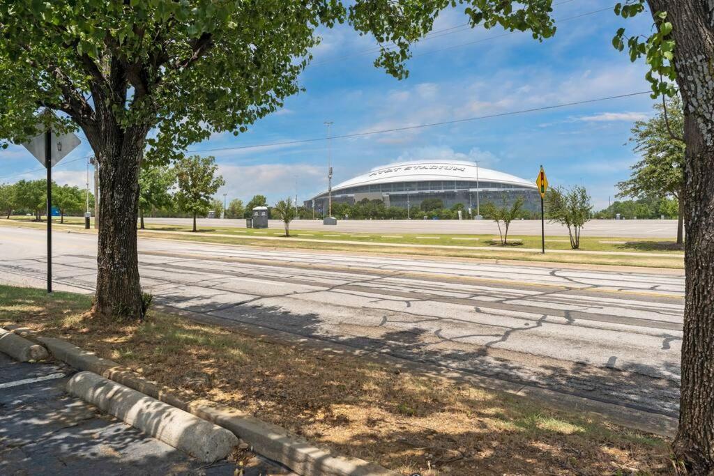 Family Friendly 2bdrm-walk To At&t/cowboys Stadium Arlington